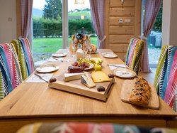 Im Chalet "Bergnest” im „Haus Stoll am Rubihorn“ zu frühstücken, ist etwas ganz besonderes. 